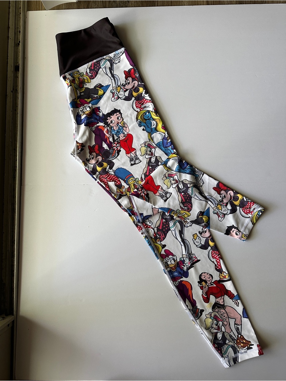 SuperFresh “All Natural” Character Print Leggings Sz L